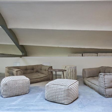 Ola Living Hostal Tetuan Madrid Buitenkant foto
