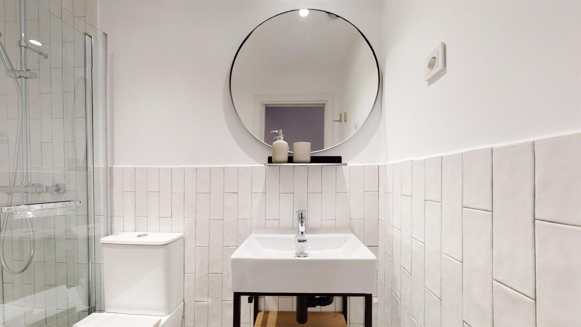 Ola Living Hostal Tetuan Madrid Buitenkant foto
