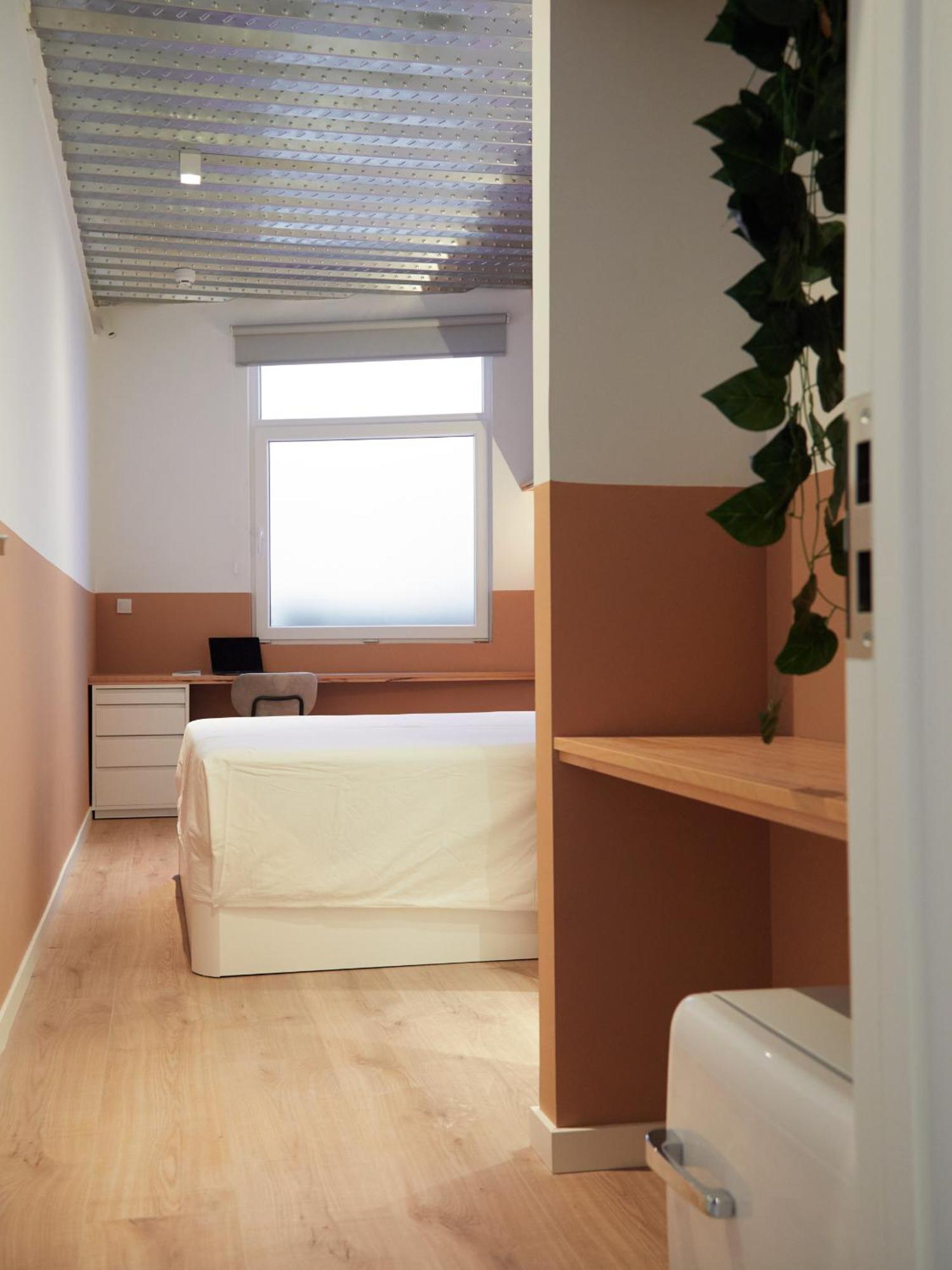 Ola Living Hostal Tetuan Madrid Buitenkant foto
